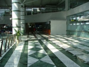 pavimento marmo verde scuro