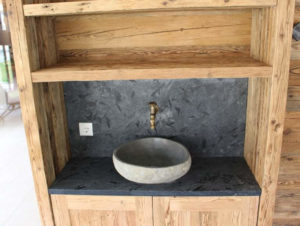lavabo in pietra