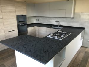 top cucina pietra quarzite