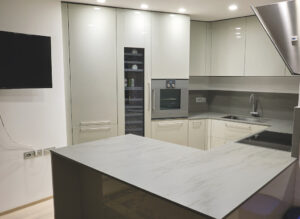 Quartzite kitchen countertop